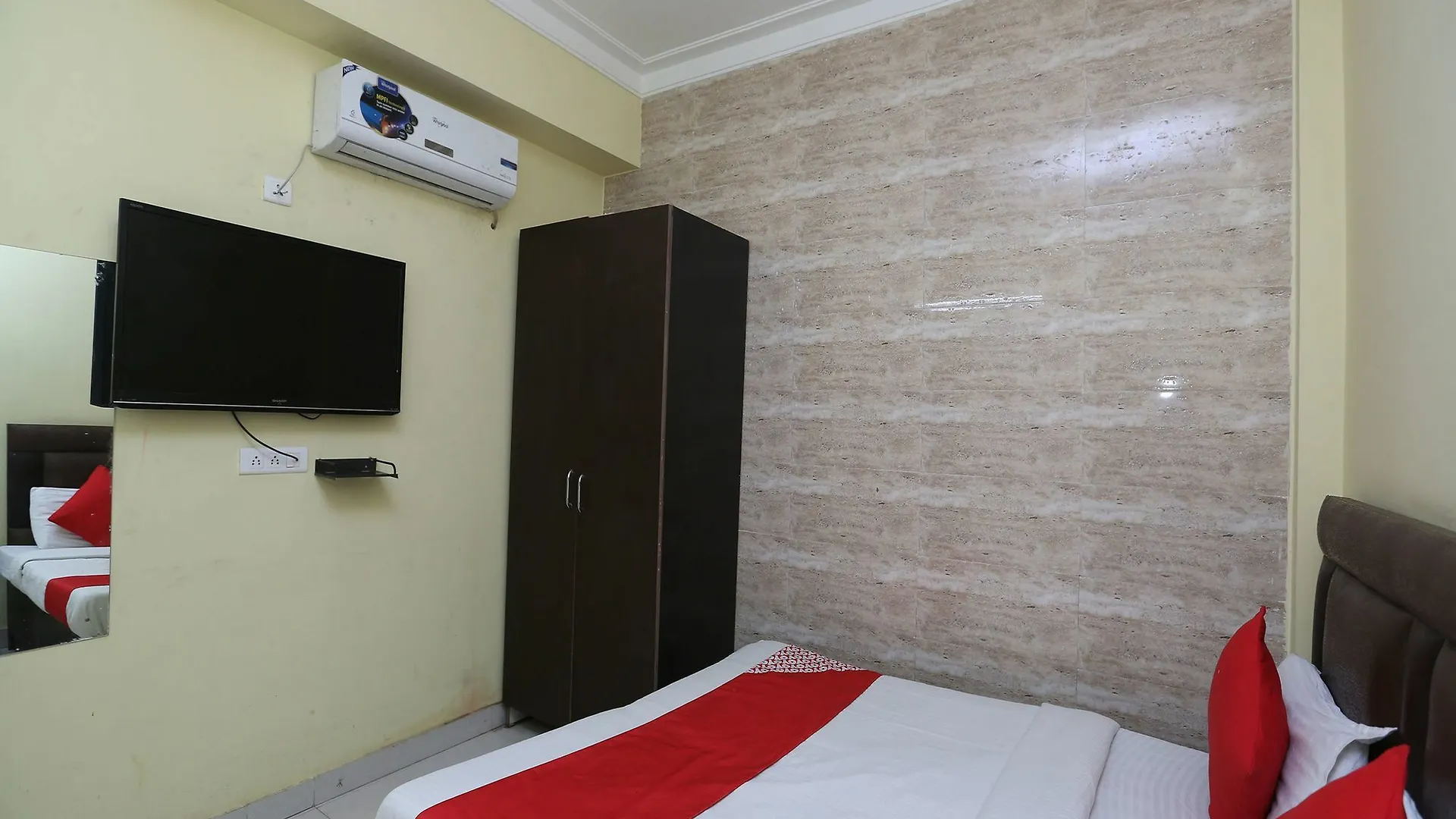 *** Hotel Oyo 14279 Haven Inn Gurgaon India